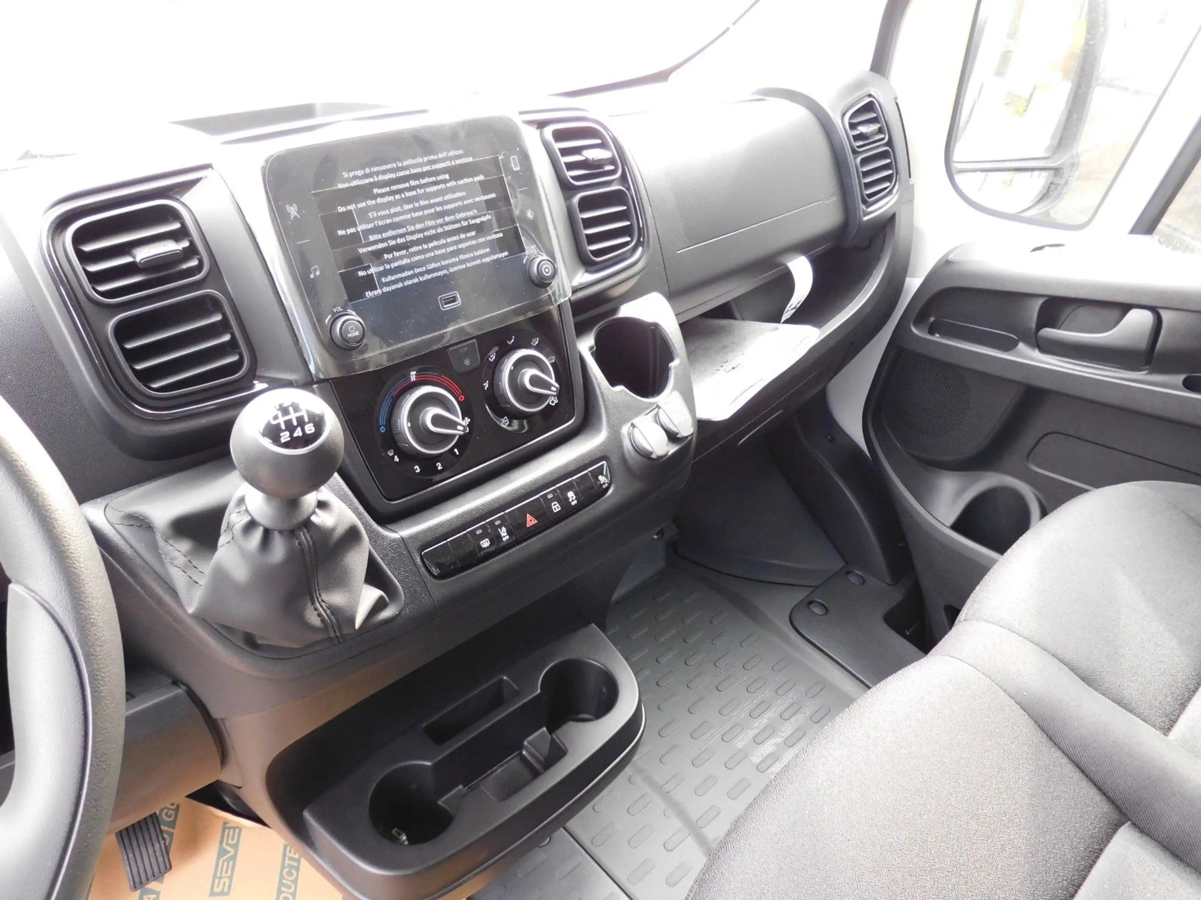 Opel Movano Cargo H2 35 L2H2 BlueHDI 140 — photo 10