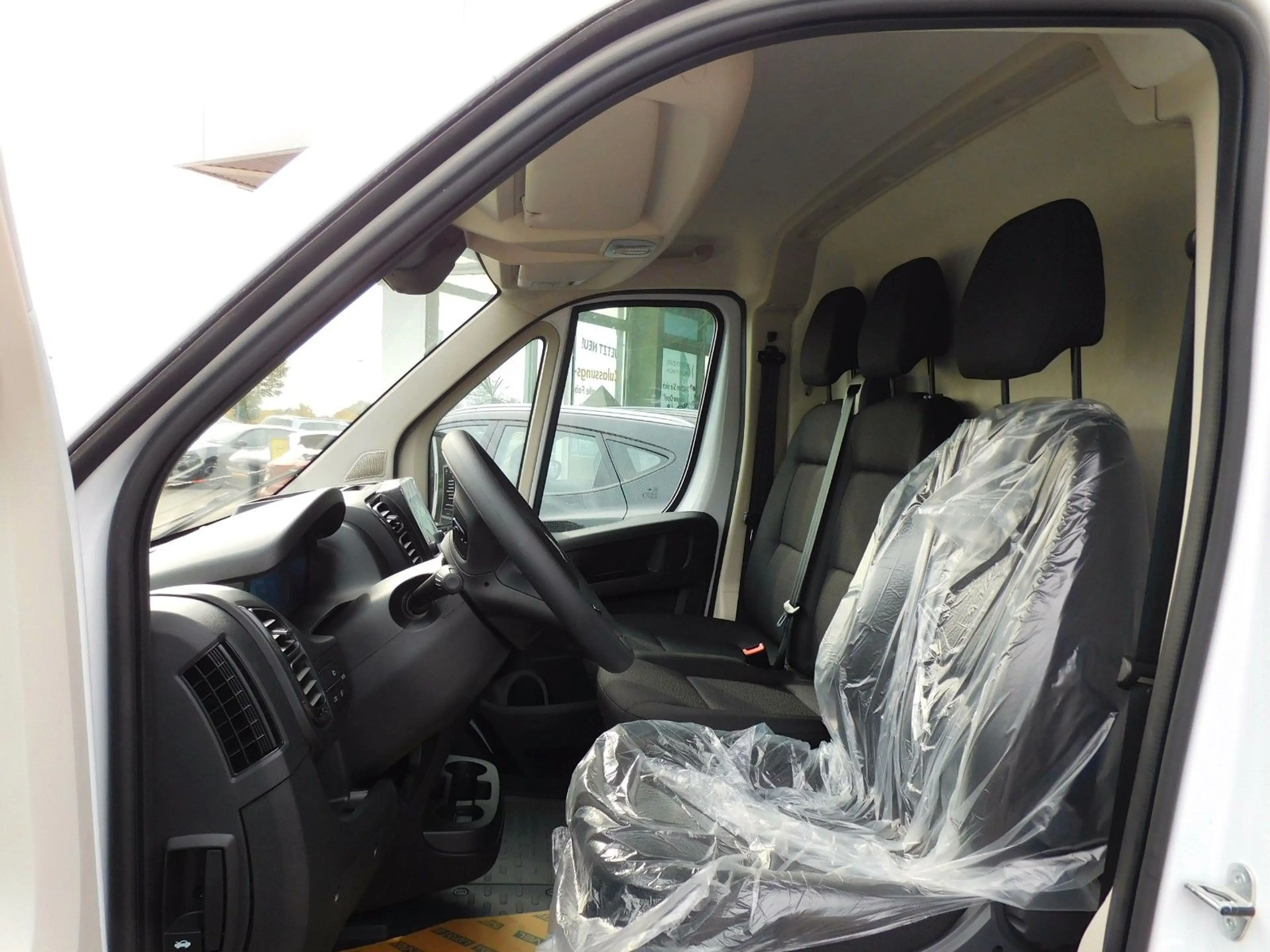 Opel Movano Cargo H2 35 L2H2 BlueHDI 140 — photo 9