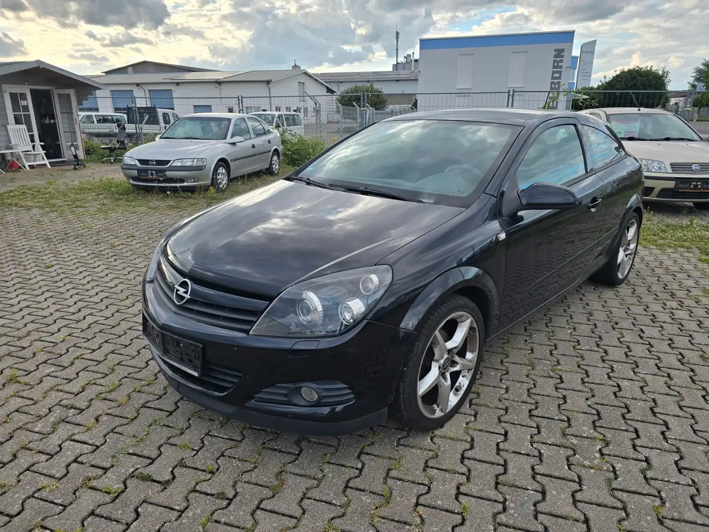 Opel Astra H GTC Sport Schwarz - 1