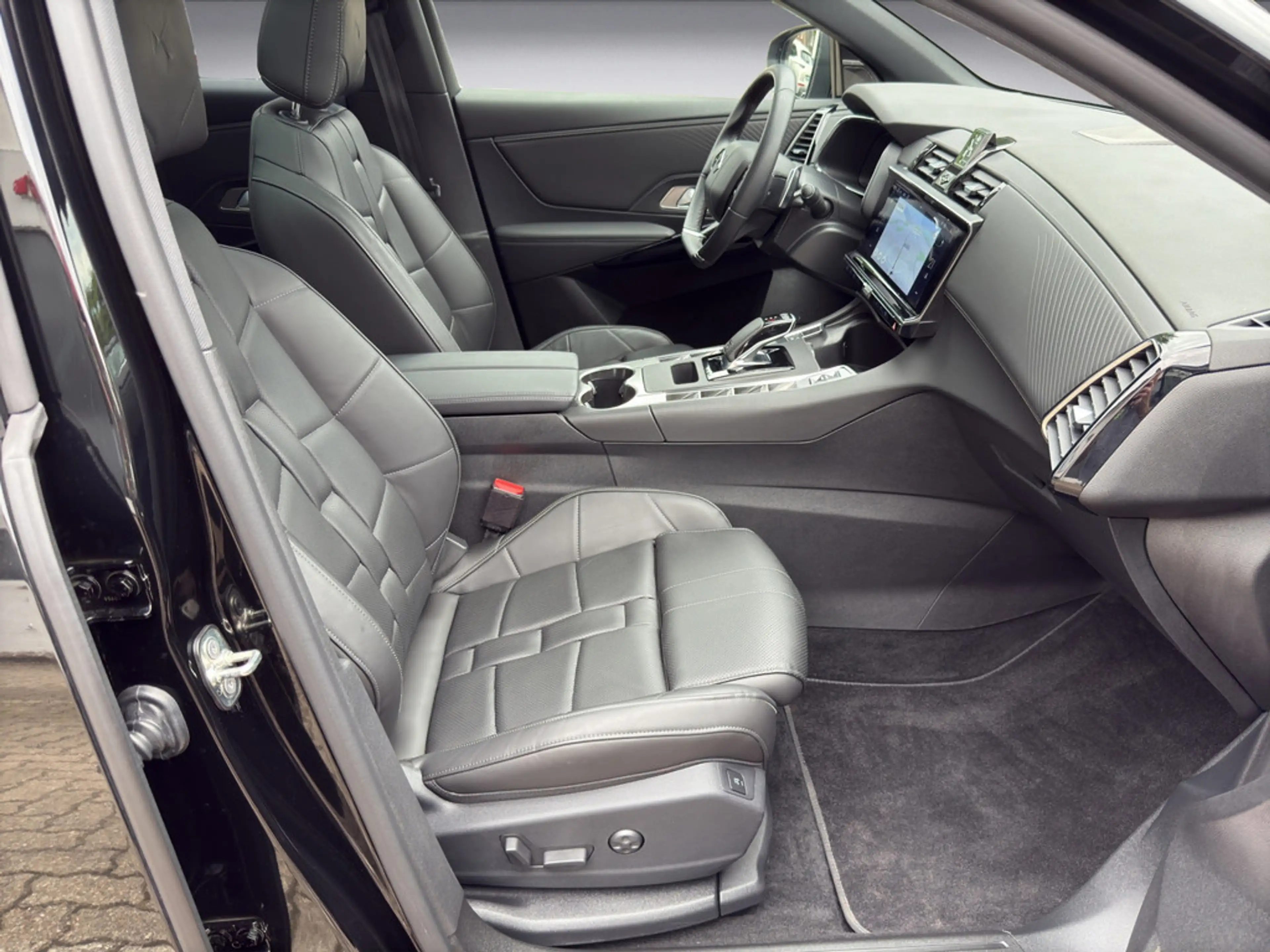 DS Automobiles DS 7 BlueHDI 130 Aut. OPERA LEDER Panoramadach — photo 11