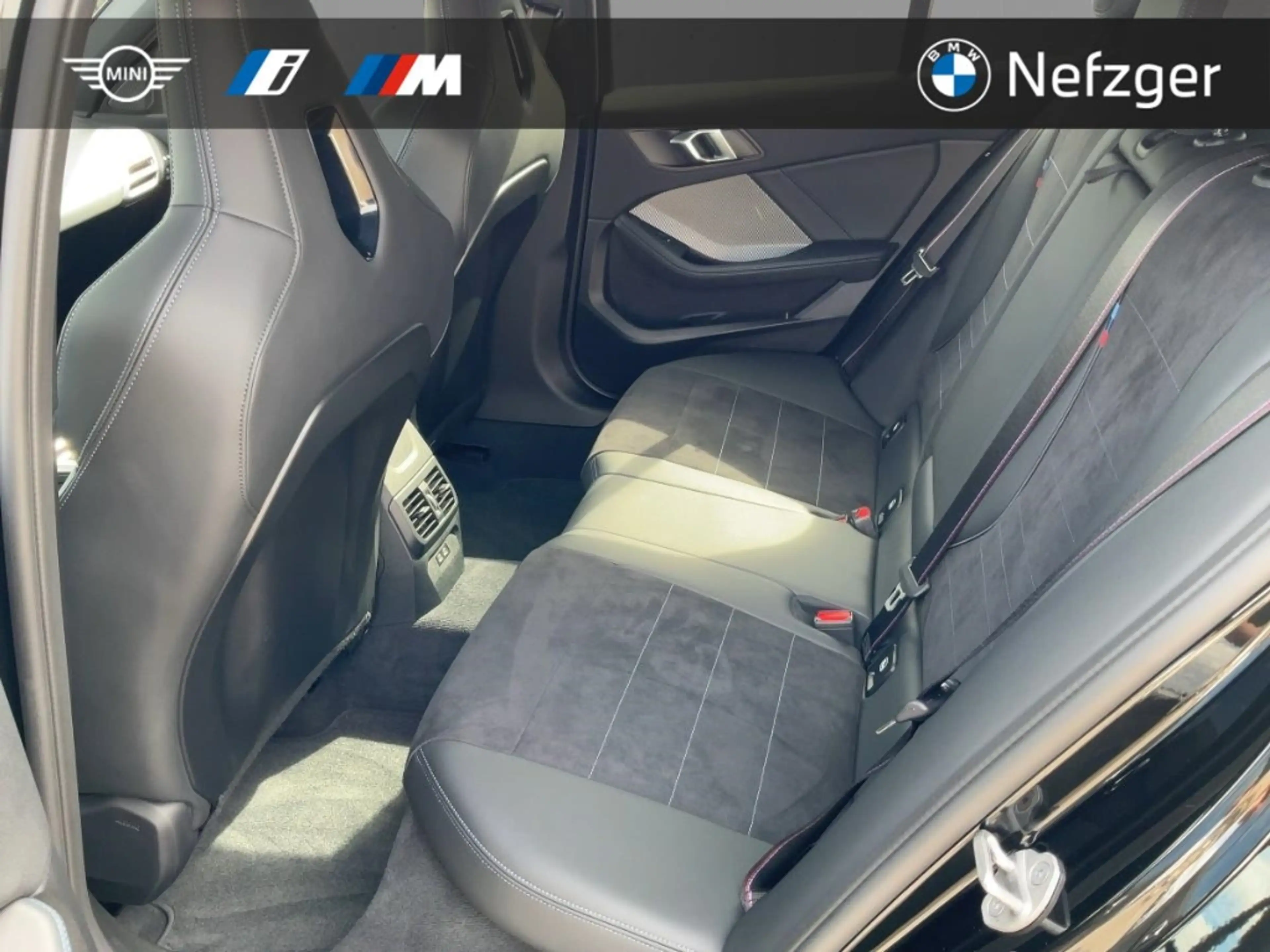 BMW 135 xDrive M-Paket Pro HUD H/K Iconic Glow — photo 8