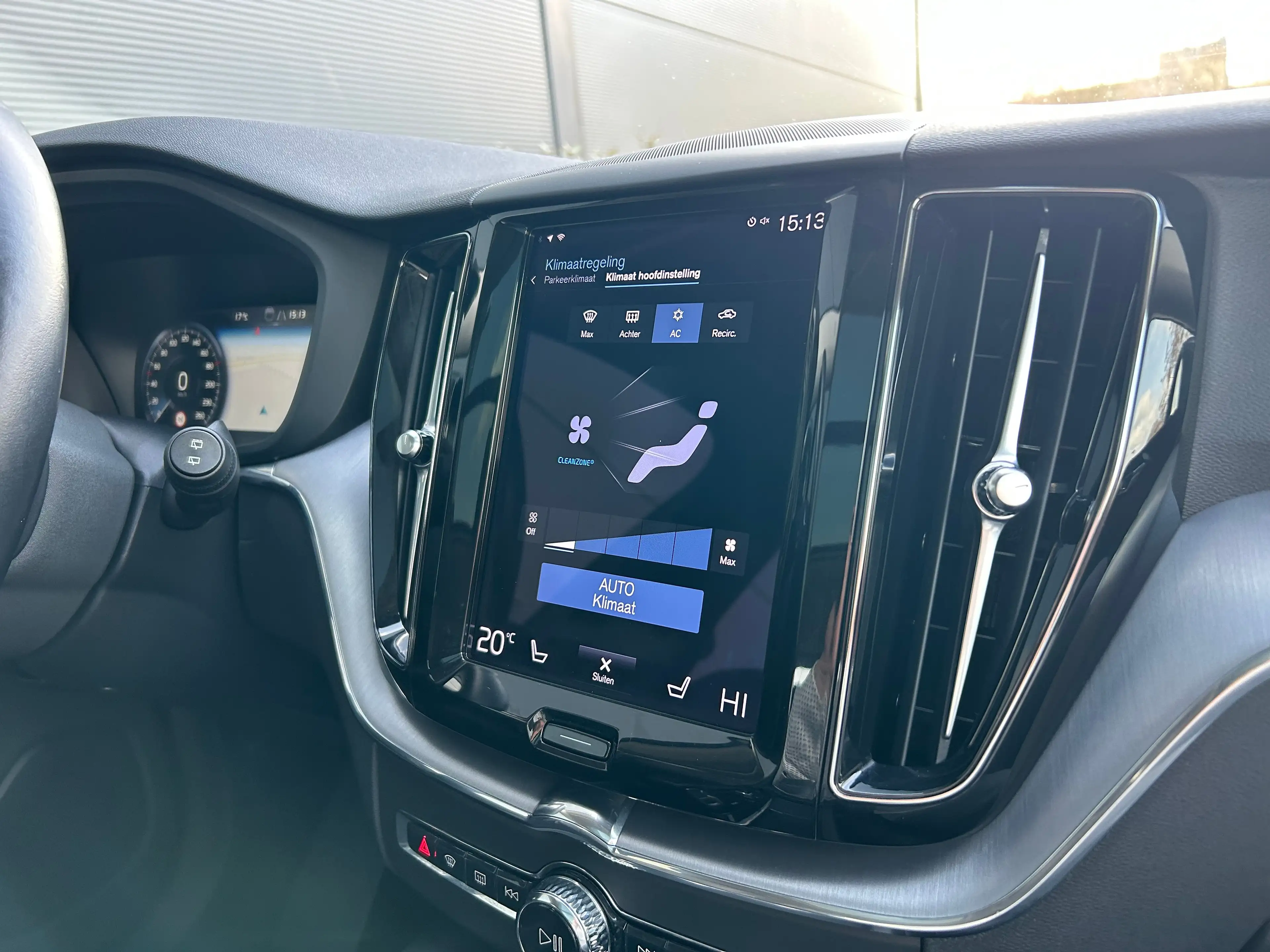 Volvo XC60 2.0 Recharge T6 AWD Inscription | Pilot Assist | S — photo 27
