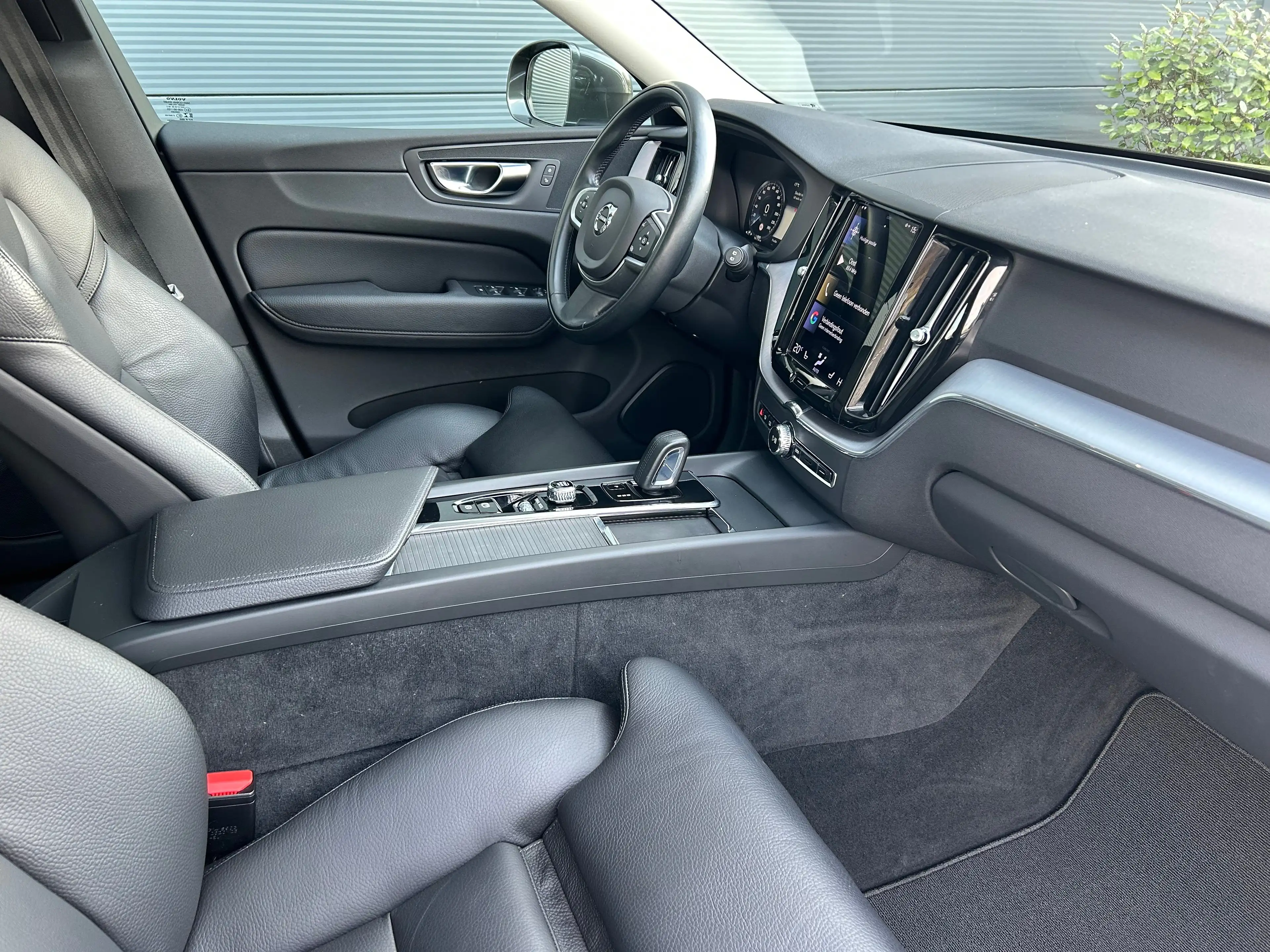 Volvo XC60 2.0 Recharge T6 AWD Inscription | Pilot Assist | S — photo 14