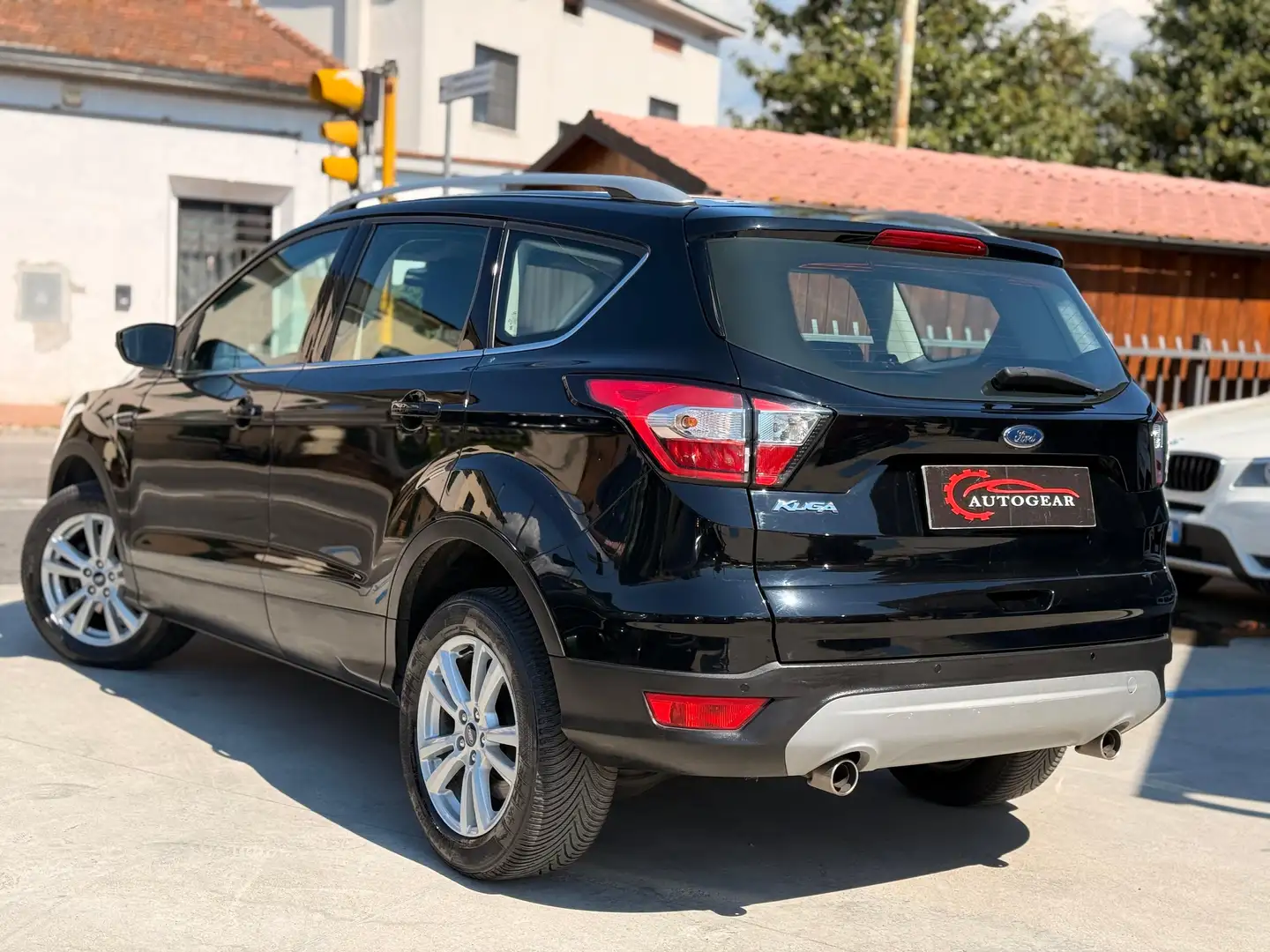Ford Kuga Kuga 1.5 tdci ST-Line s Zwart - 2
