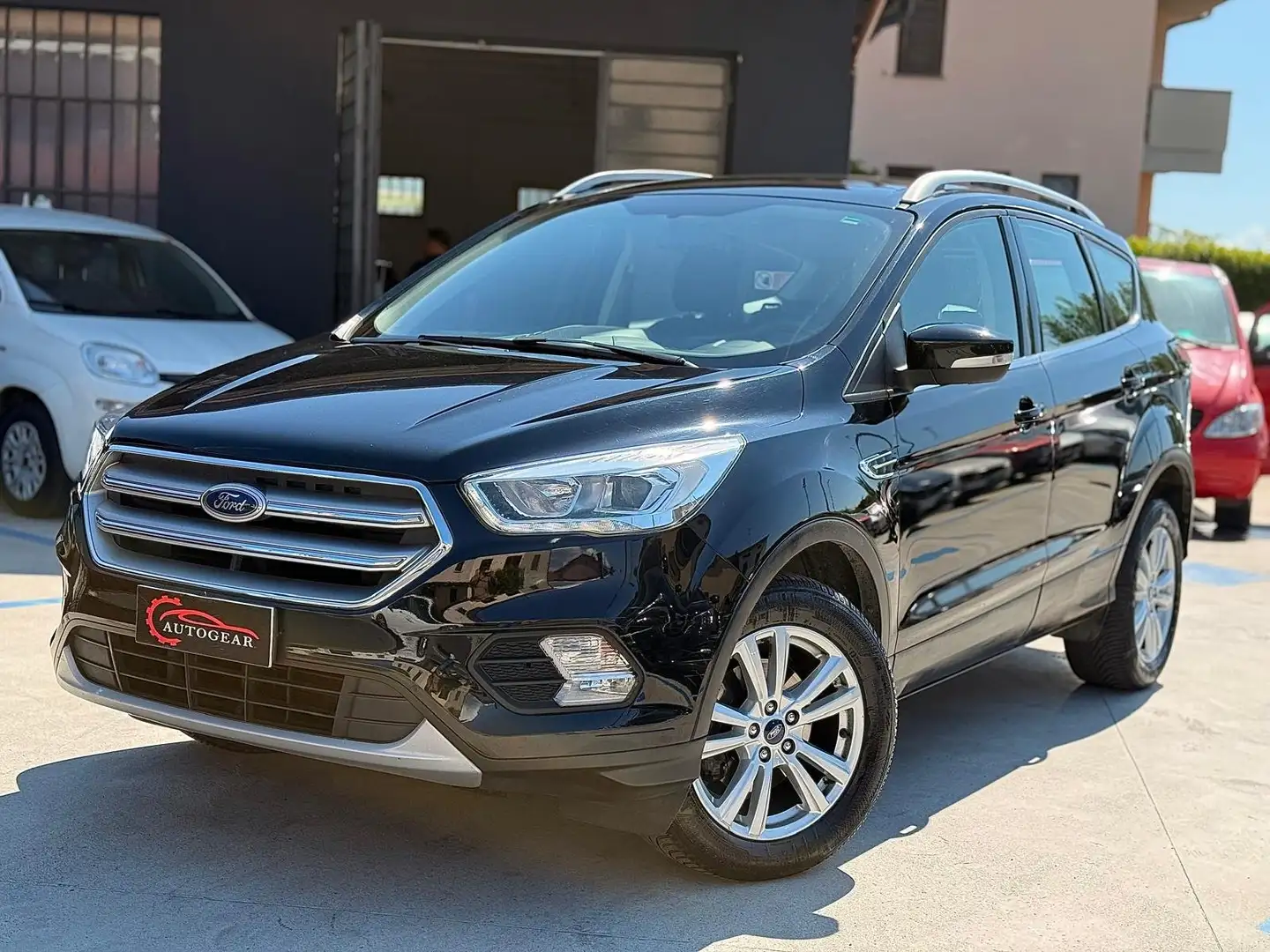 Ford Kuga Kuga 1.5 tdci ST-Line s Zwart - 1
