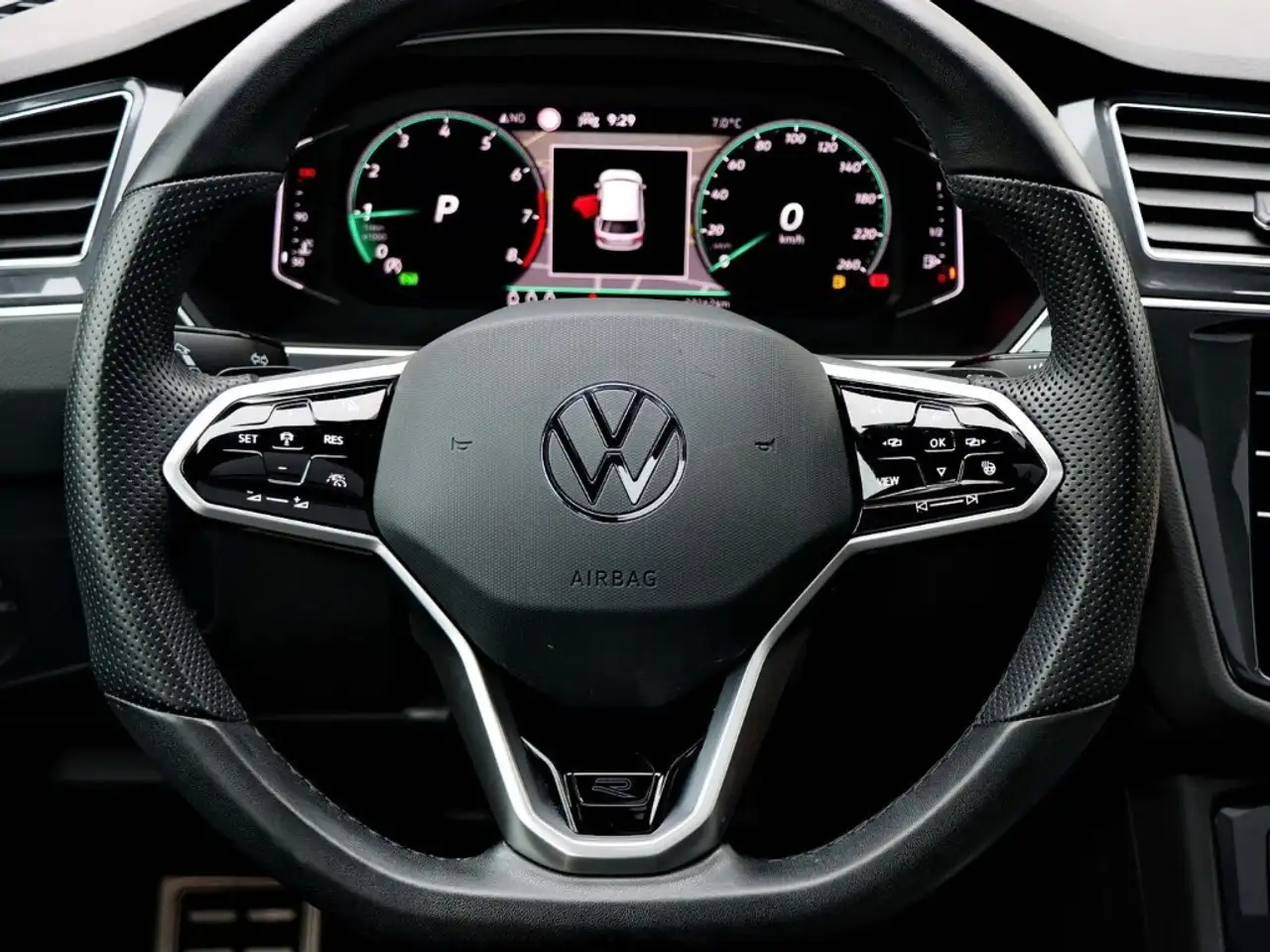 Volkswagen Tiguan R-Line 1.5 TSI OPF DSG PANO/NAVI/LED/AREA VIEW 7