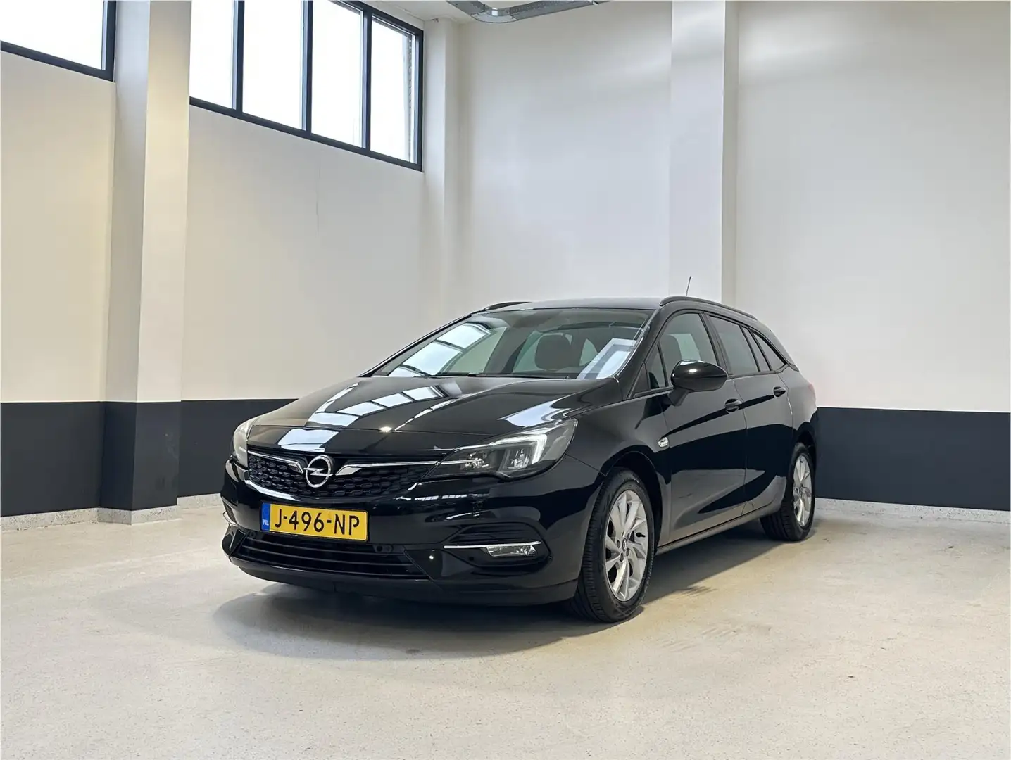 Opel Astra Sports Tourer 1.2 Business Edition | NL| 1 Eig | A Noir - 2