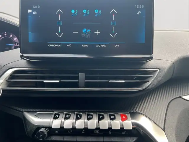 Peugeot 3008 view 12