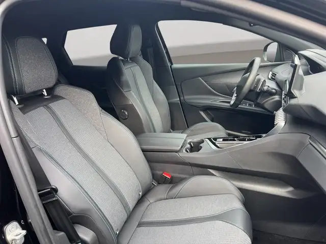 Peugeot 3008 view 9