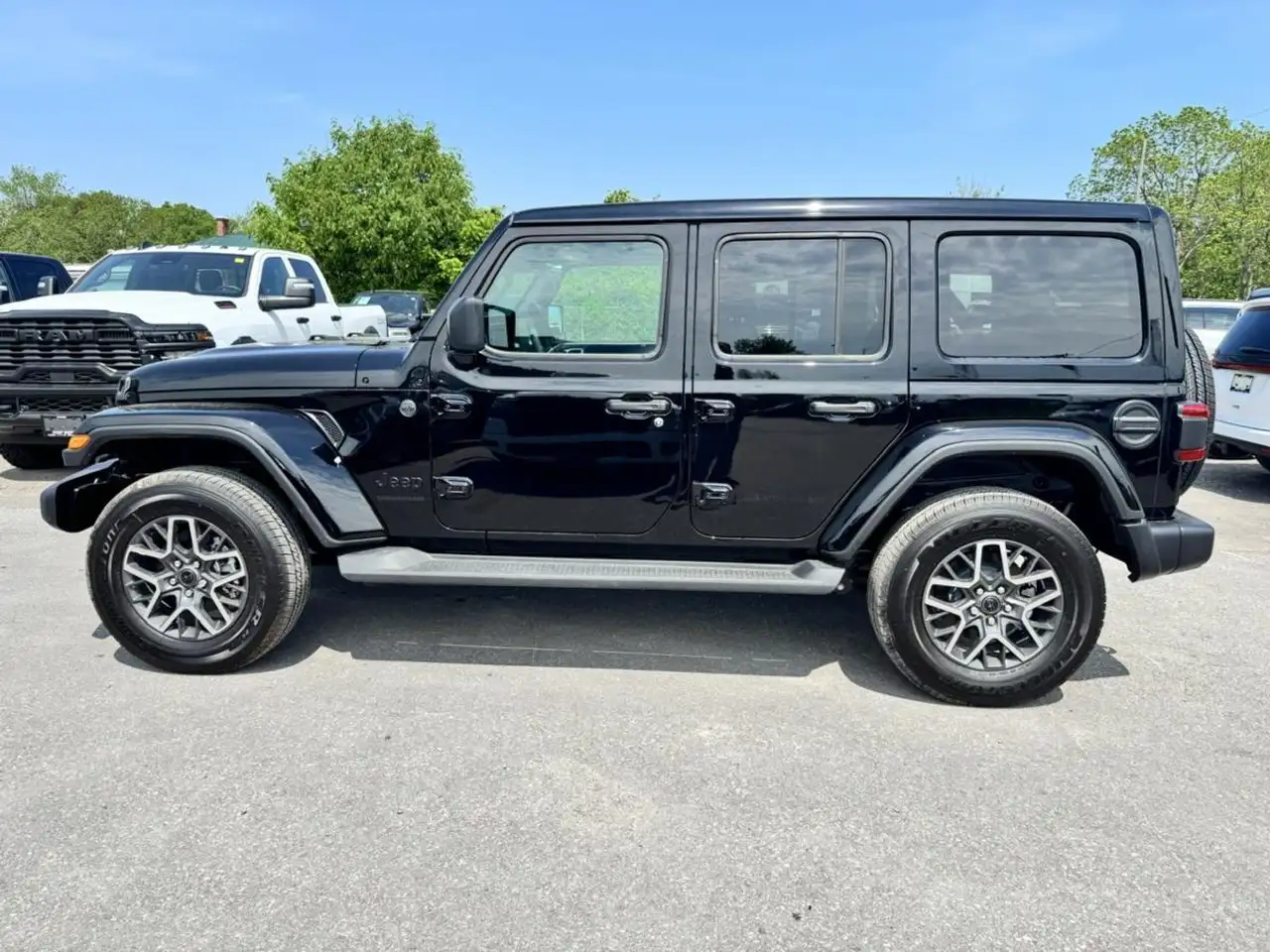 Jeep Wrangler photo Jeep Wrangler