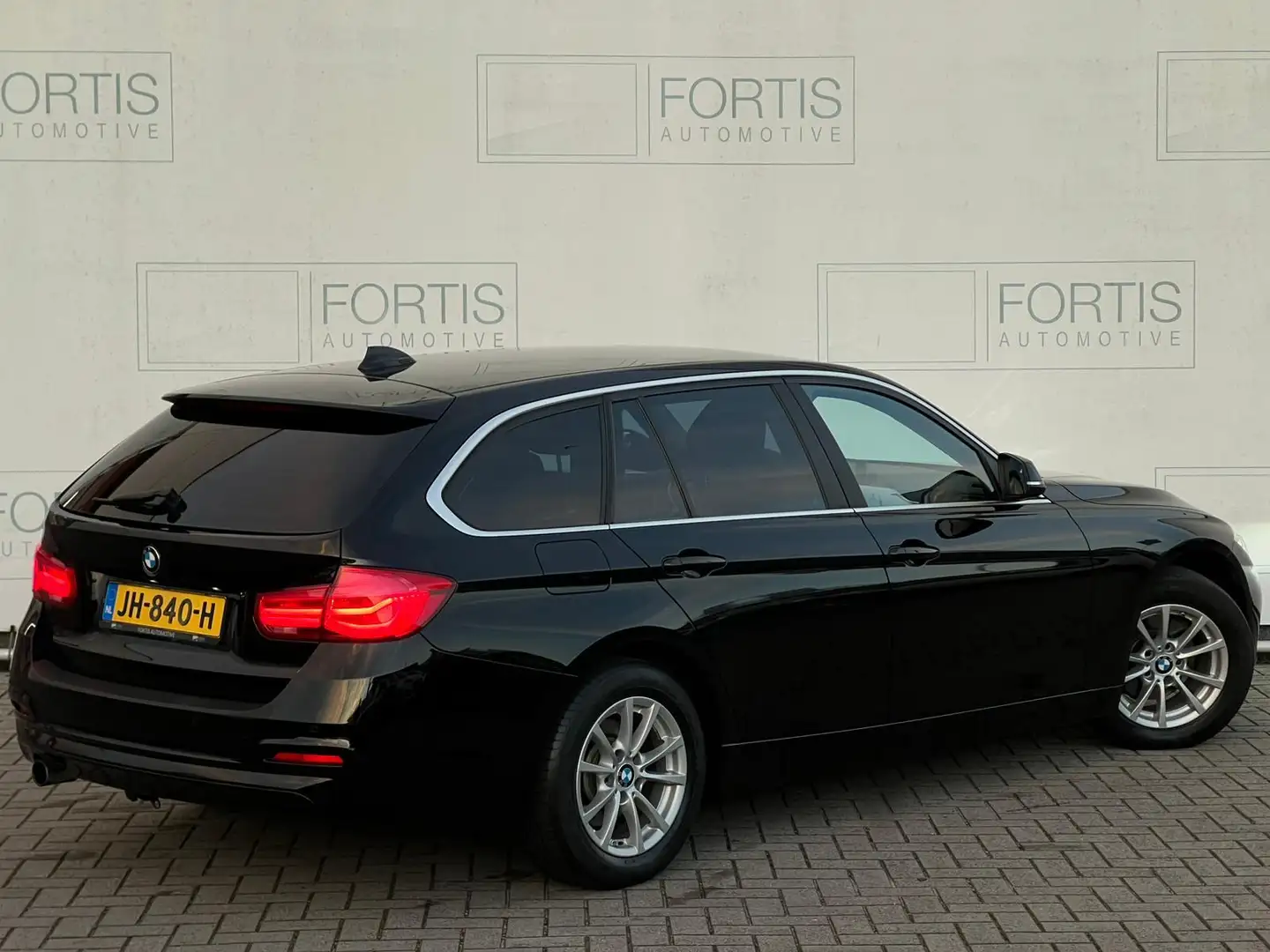 BMW 318 3 Serie Touring 318i Centennial Executive NL-AUTO Noir - 2