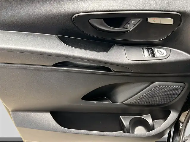 Mercedes-Benz Vito view 13