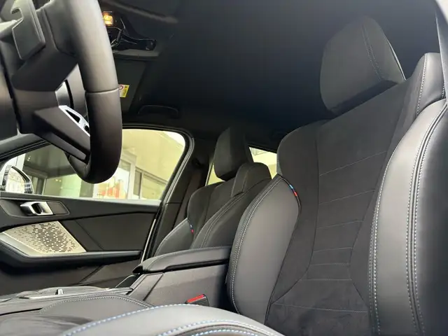 BMW 1 Series view 12