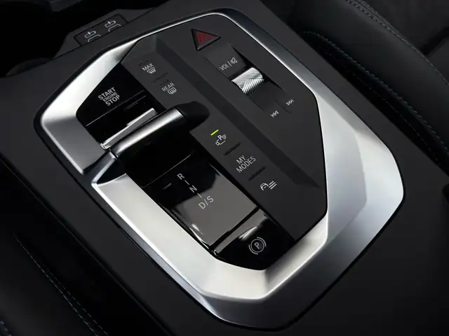 BMW 1 Series view 10