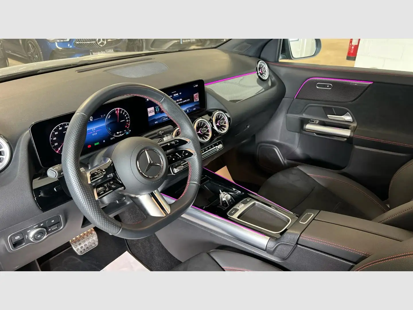 Mercedes-Benz GLA 45 AMG 250e Line Gris - 2