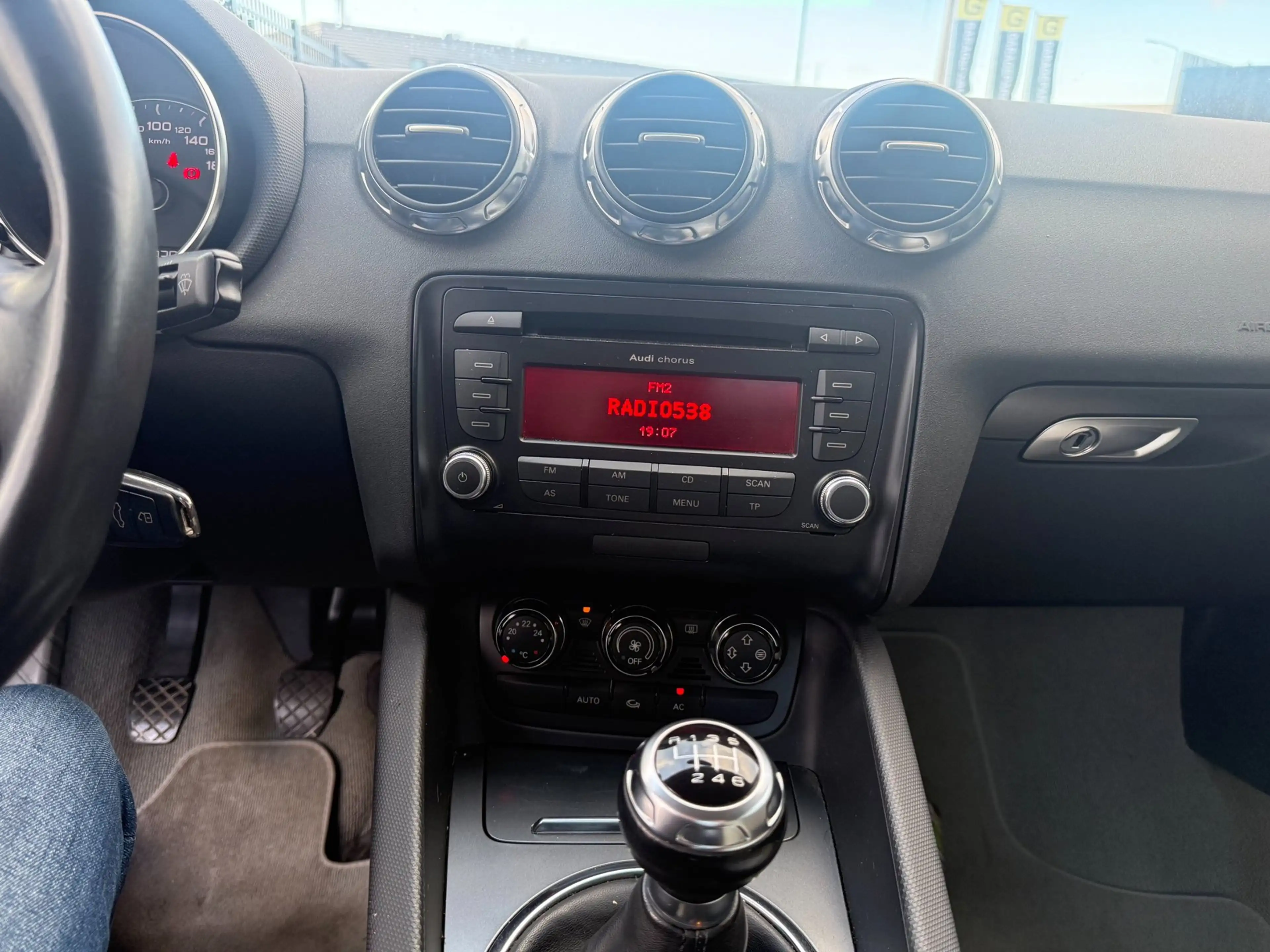 Audi TT 1.8 TFSI AIRCO!LAGE KM!ZEER MOOI!SPOILER!KOOPJE! — photo 7