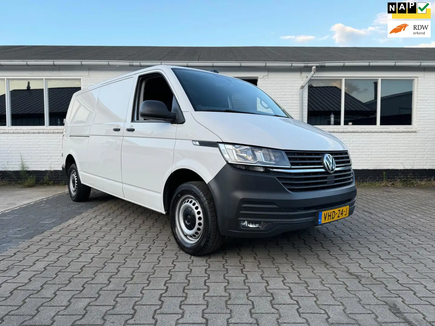 Volkswagen T6 Transporter 2.0 TDI  L2H1 28 110PK Highline Dubbelle Schuifdeu Blanc - 1