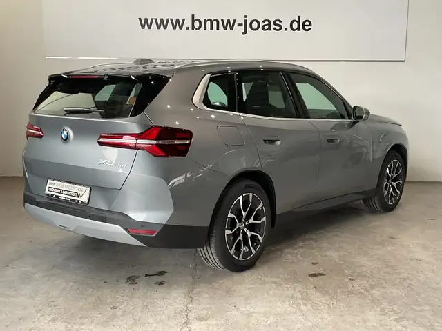 BMW X3 view 13