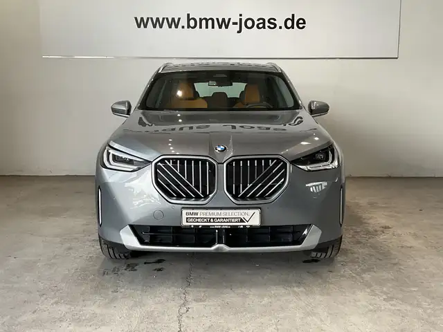 BMW X3 view 2