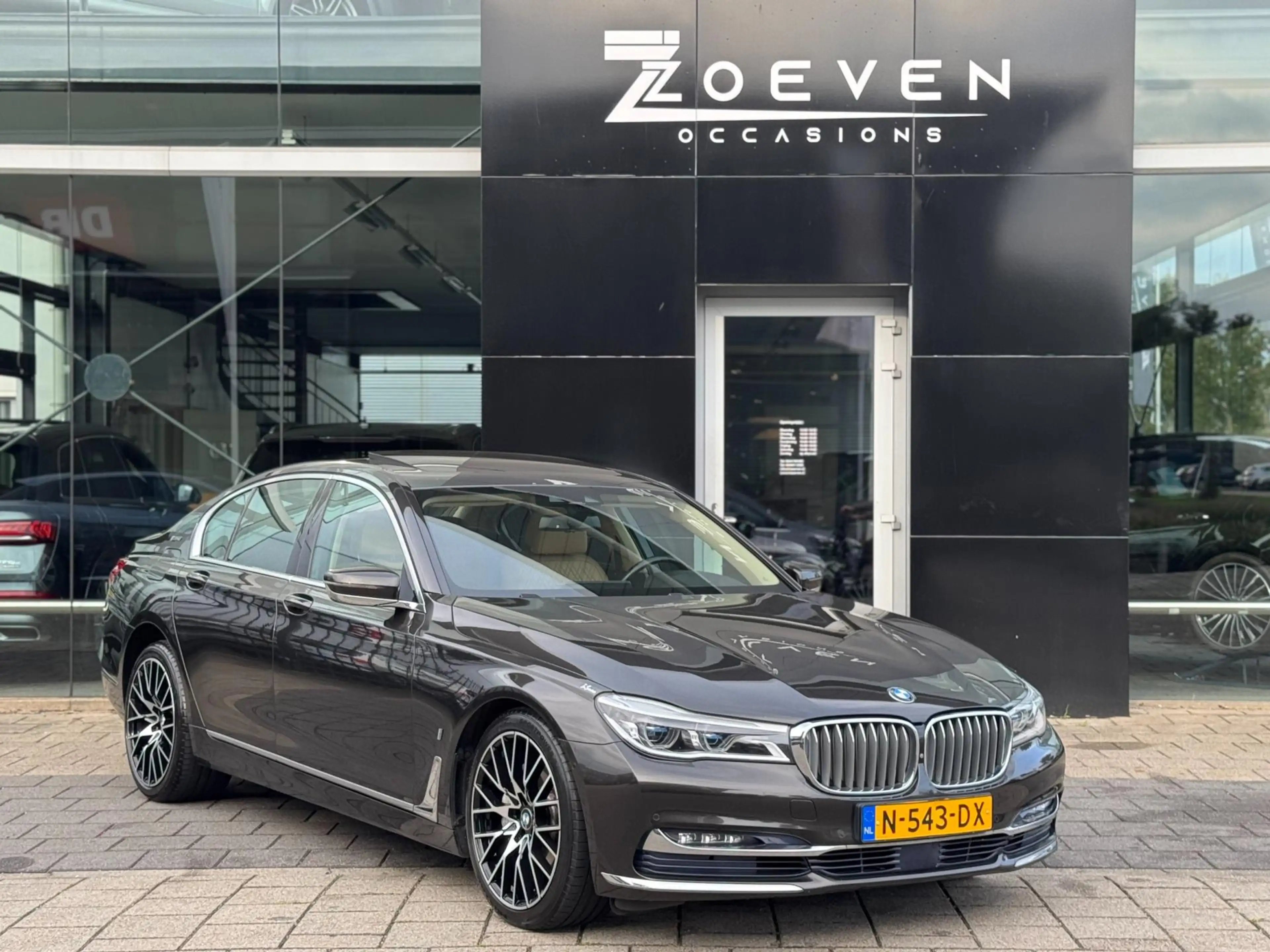 BMW 740 7-serie 740e iPerformance — photo 2