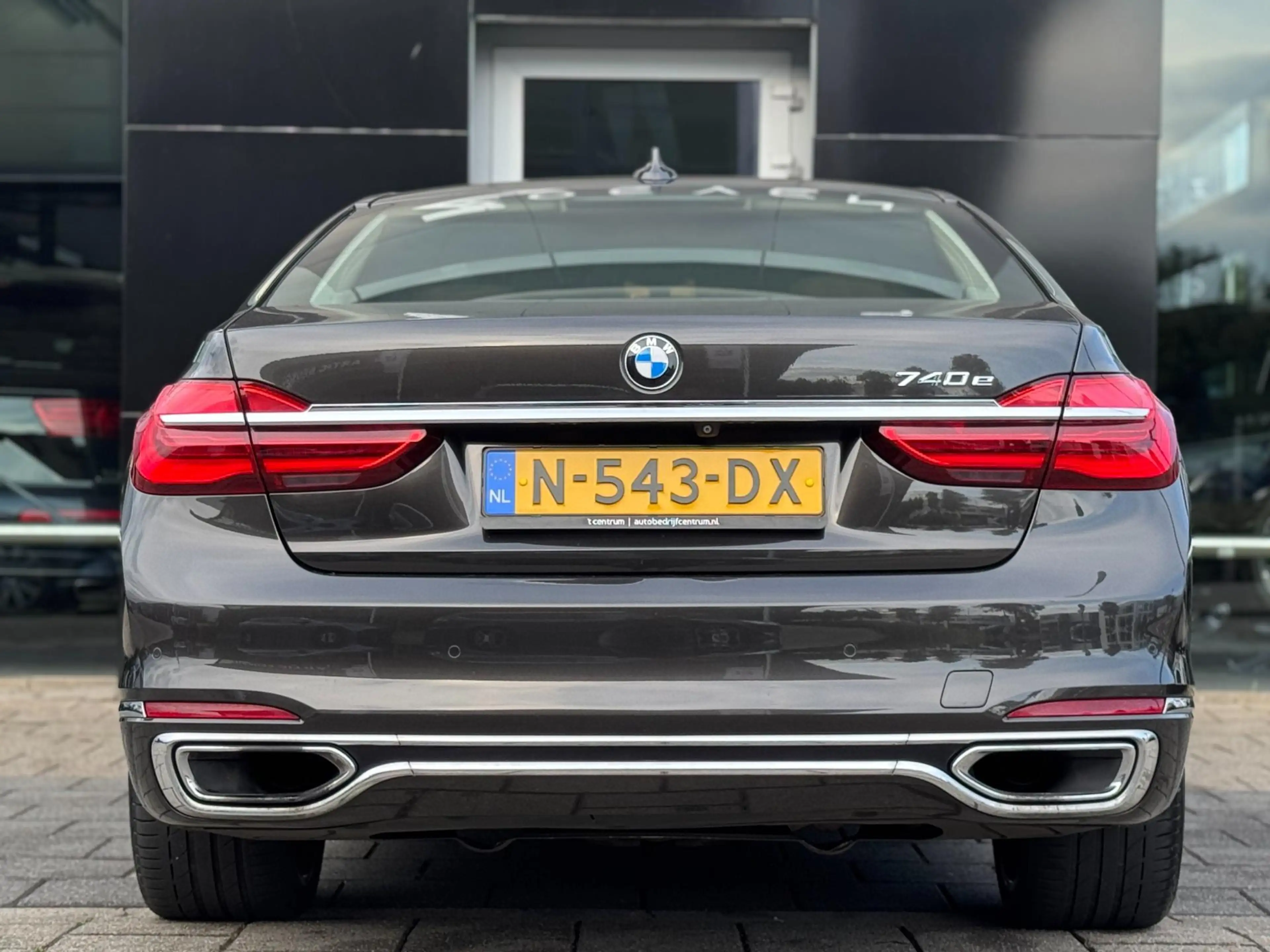 BMW 740 7-serie 740e iPerformance — photo 8