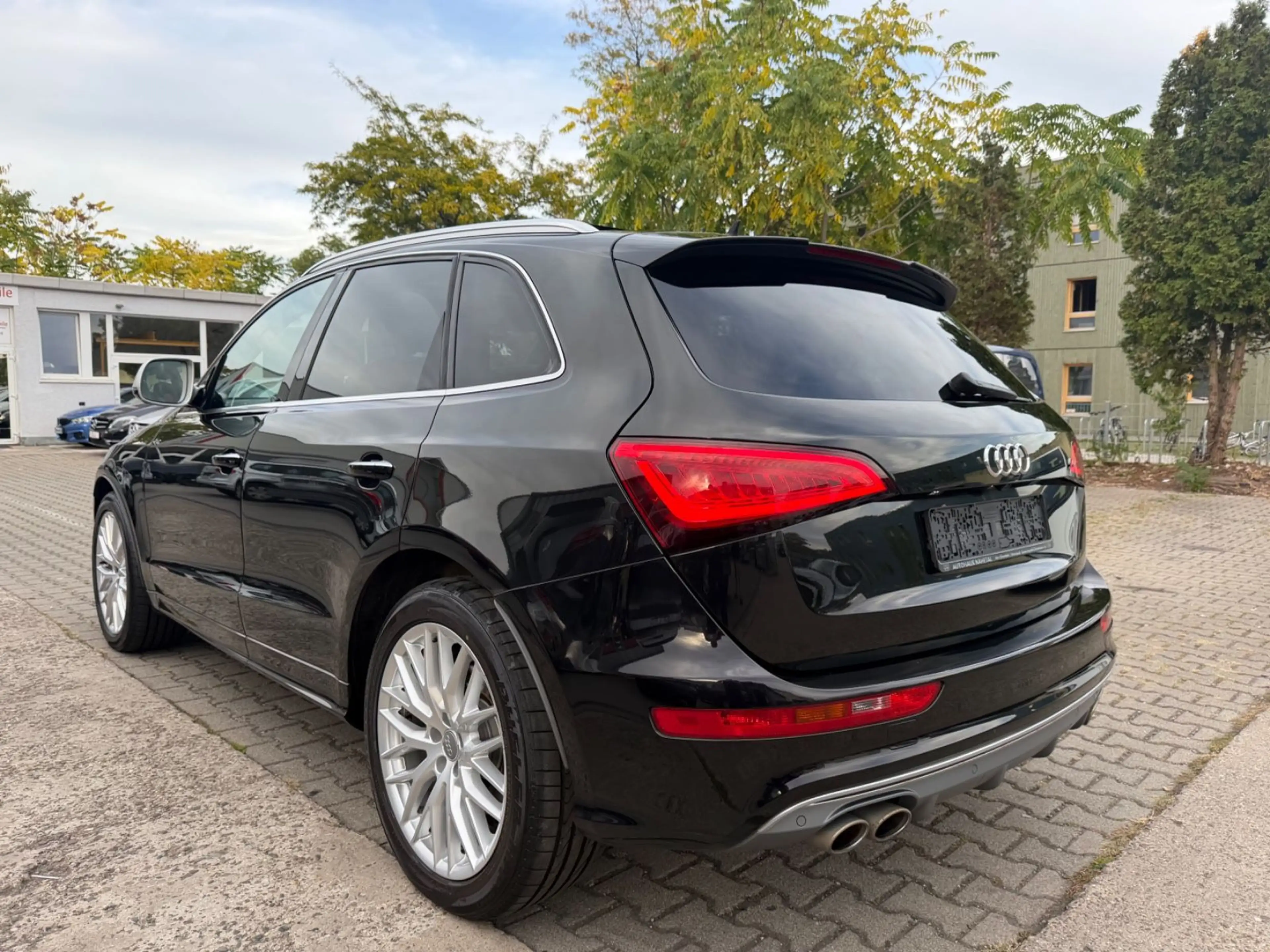 Audi SQ5 3.0 TDI competition quattro/PANO/B&O/ — photo 4