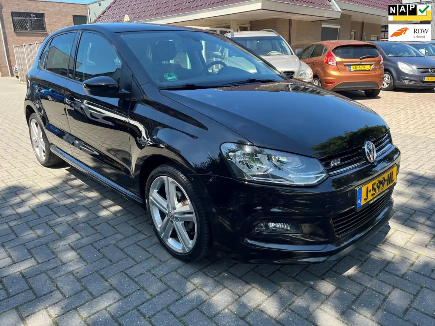 Volkswagen Polo 1.2 TSI R Line 5 deurs Navi Zwart - 1