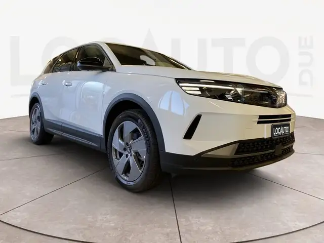 Opel Grandland view 3