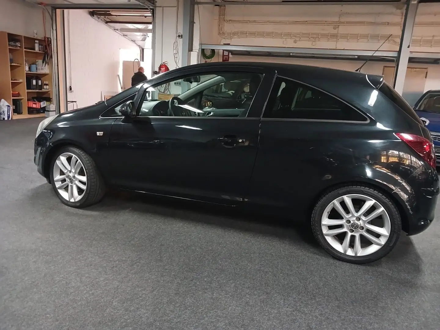 Opel Corsa D Color Edition KLIMA LM TUV AU Schwarz - 1