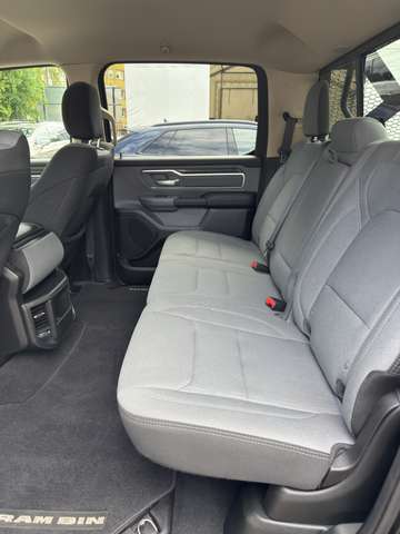 Dodge RAM 1C6RREFTXKN813273