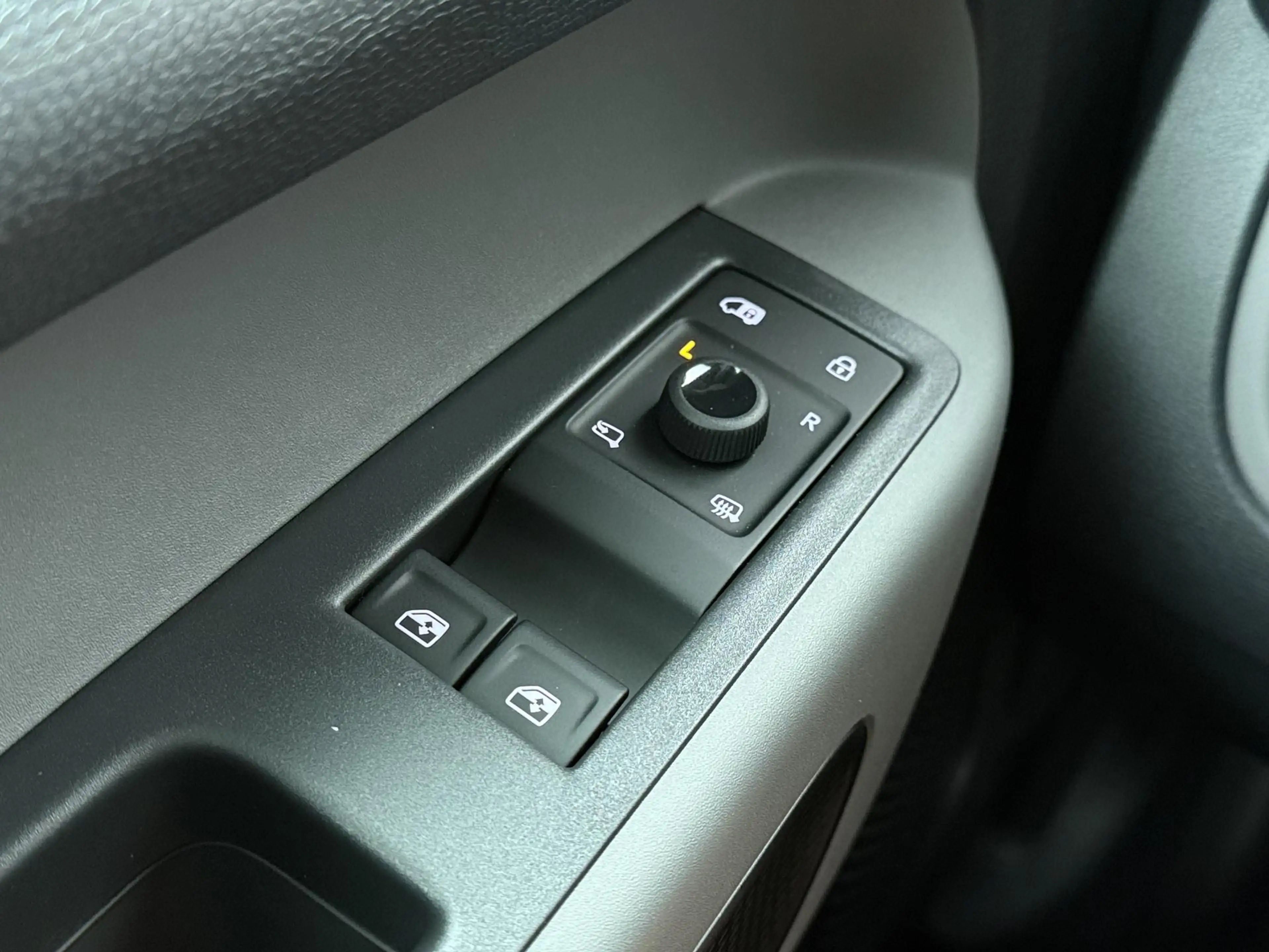 Volkswagen ID. Buzz Cargo Bedrijfswagens Bulli Limited Edition Elektromotor — photo 12