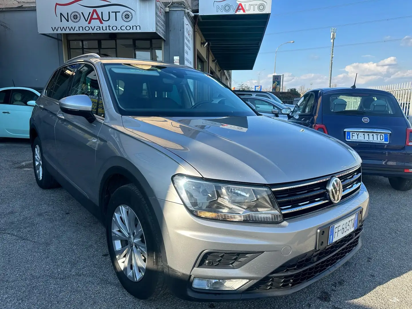 Volkswagen Tiguan Tiguan 2.0 tdi Executive 4motion 150cv Gris - 2