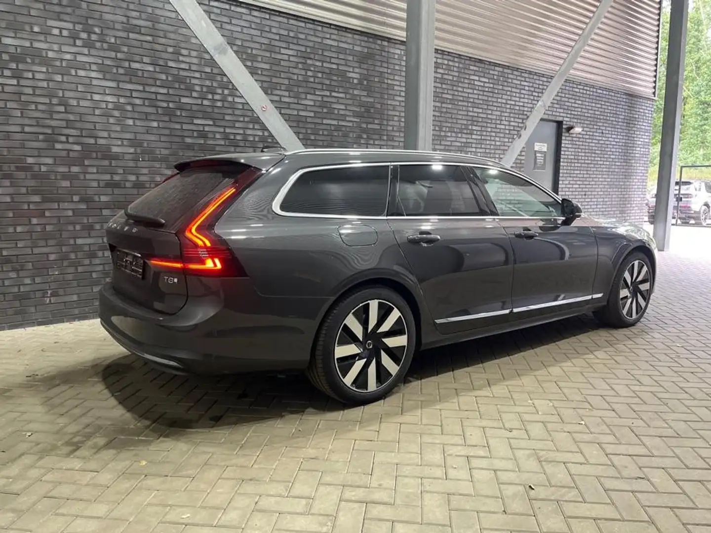 Volvo V90 T8 Plug-in hybrid Ultra Bright | Bowers&Wilkins | Gri - 2