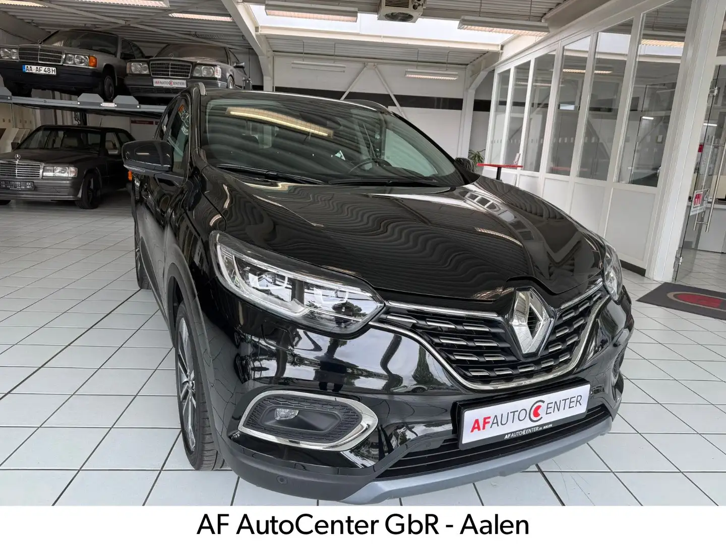 Renault Kadjar TCe 160 Automatik*LED*Kamera*Panoramadach Schwarz - 1
