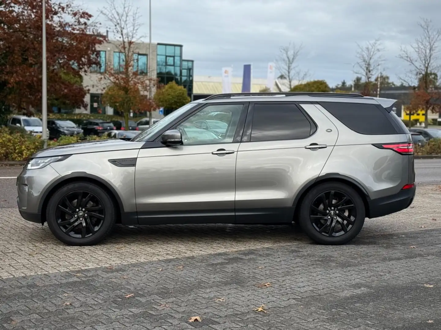 Land Rover Discovery 3.0 V6 HSE GRIJS KENTEKEN 2 PERS TREKHAAK 3500KG Gris - 2