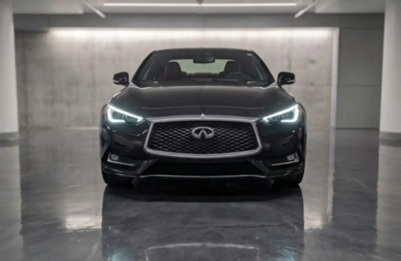 Infiniti Q60 снимка Infiniti Q60