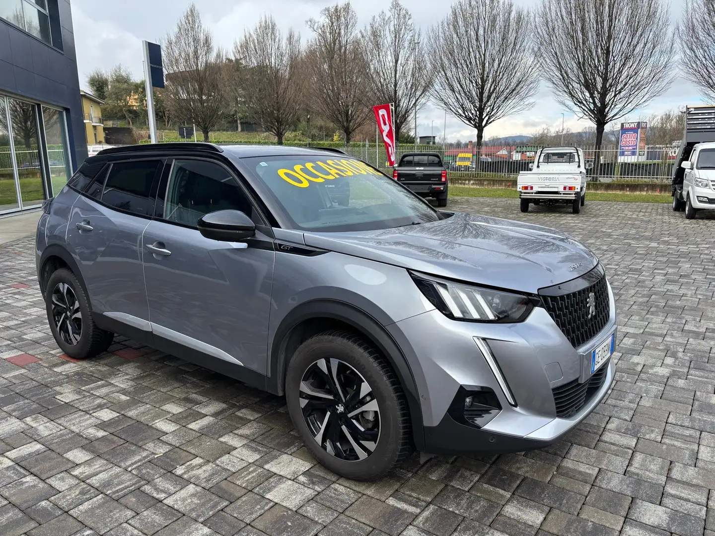 Peugeot 2008 2008 1.2 puretech GT s Grigio - 1