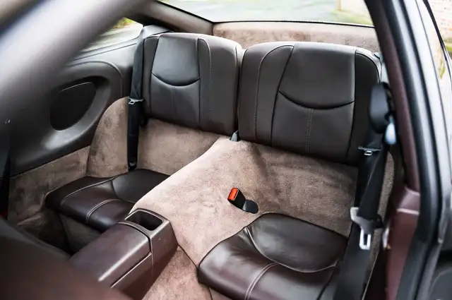 Porsche 911 view 5