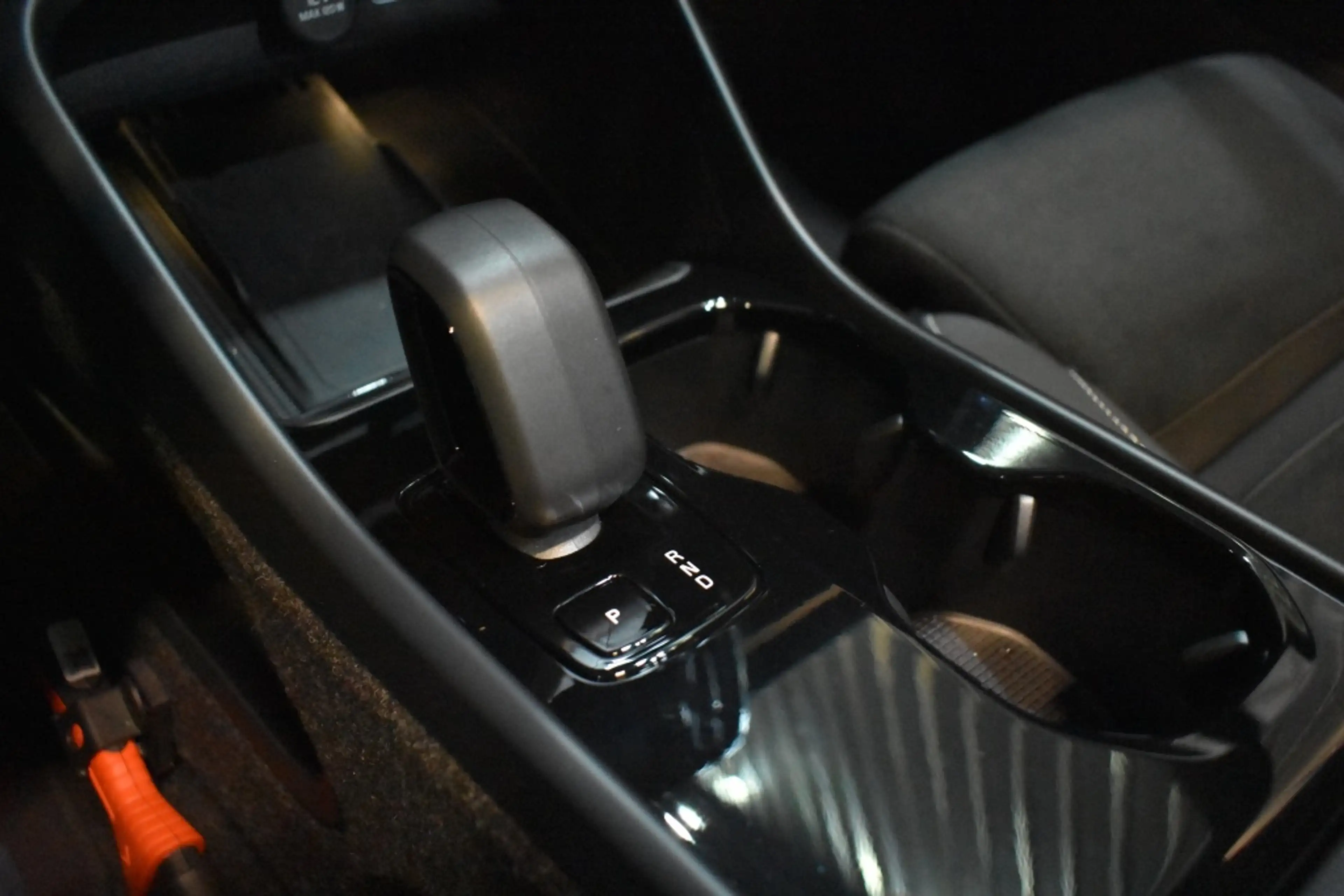 Volvo EX40 Twin 408pk/82kWh Black Edition Ultra Europa | Geti — photo 24