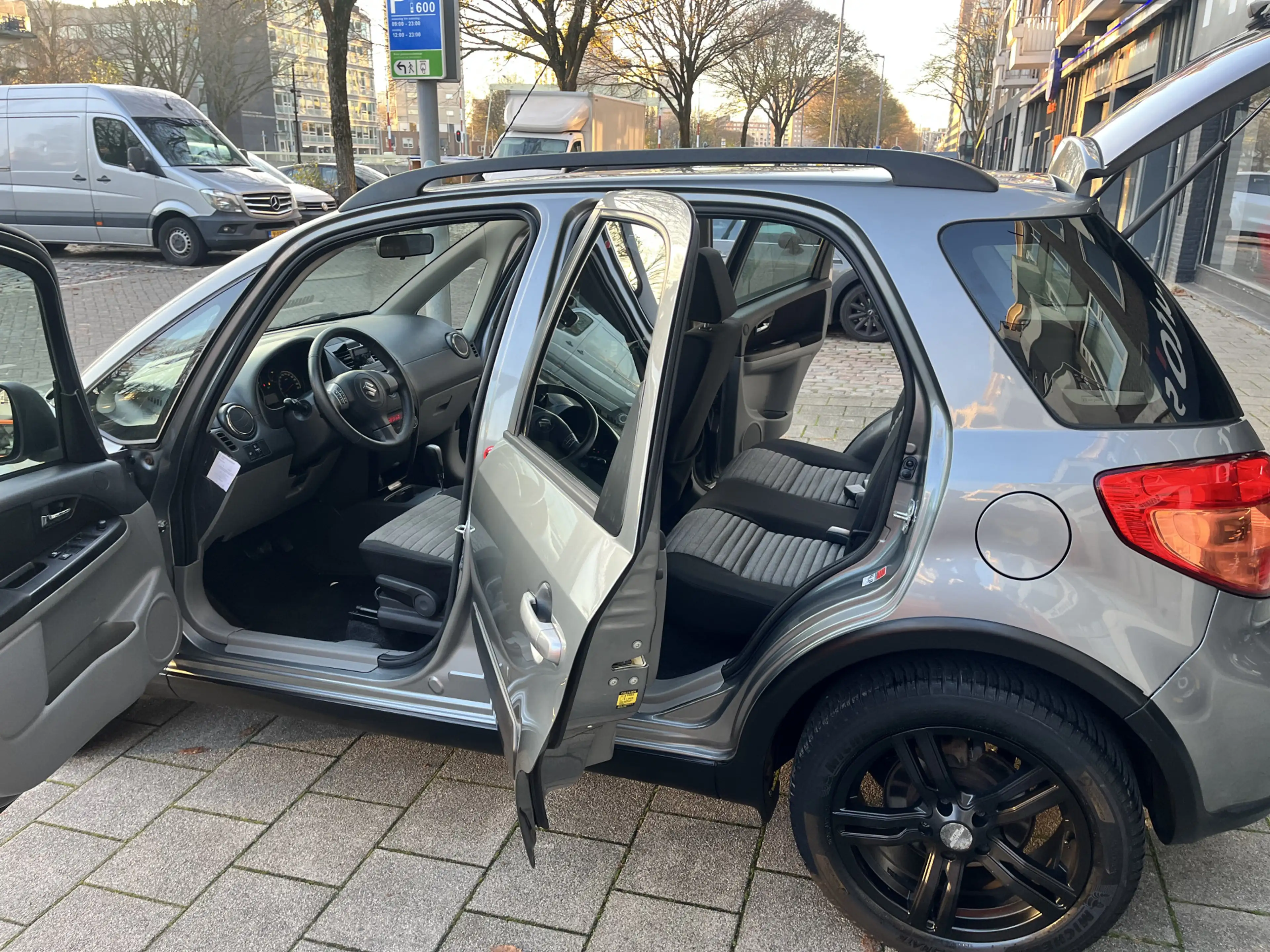 Suzuki SX4 1.6 Exclusive — photo 7
