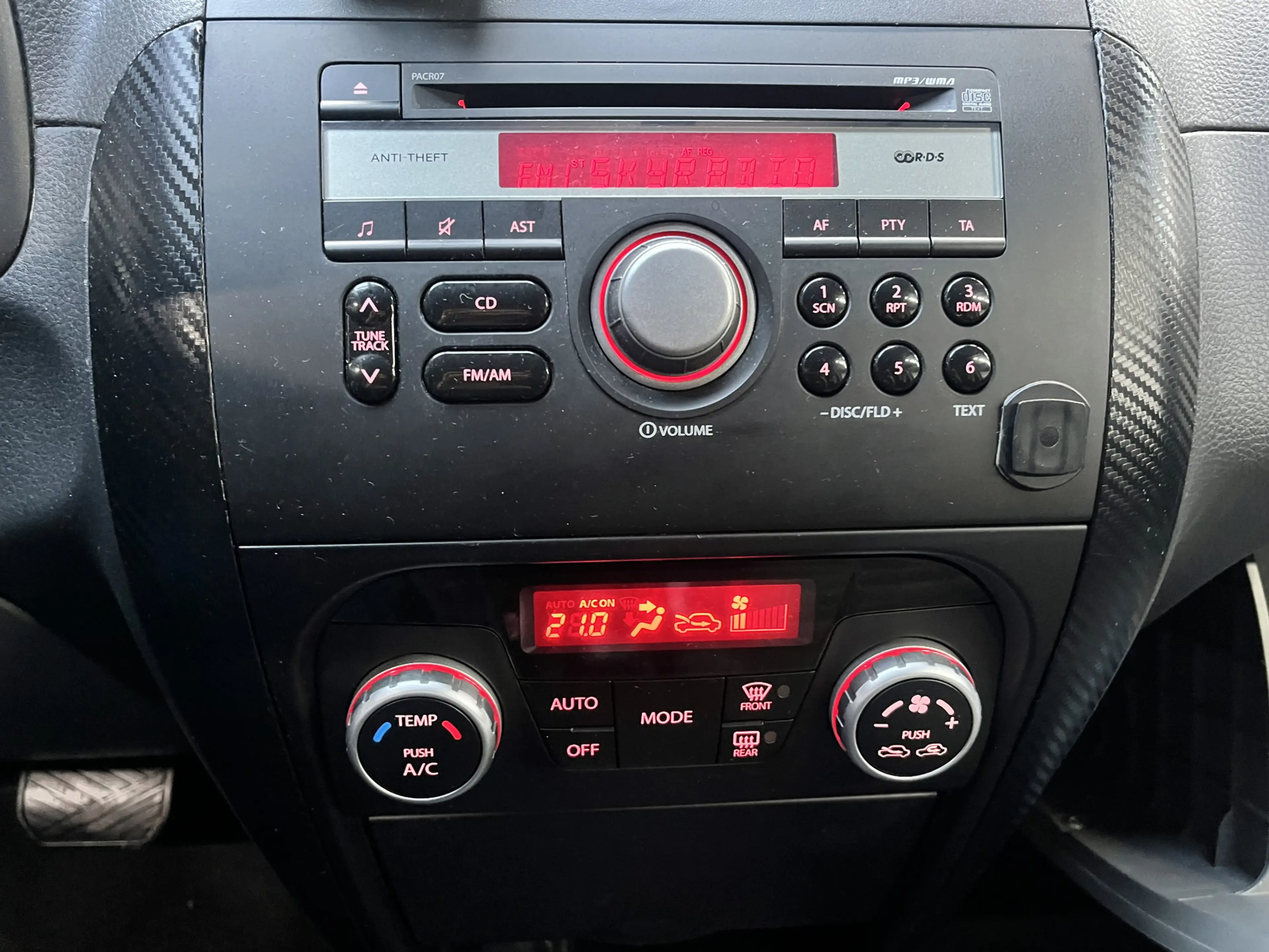 Suzuki SX4 1.6 Exclusive — photo 14