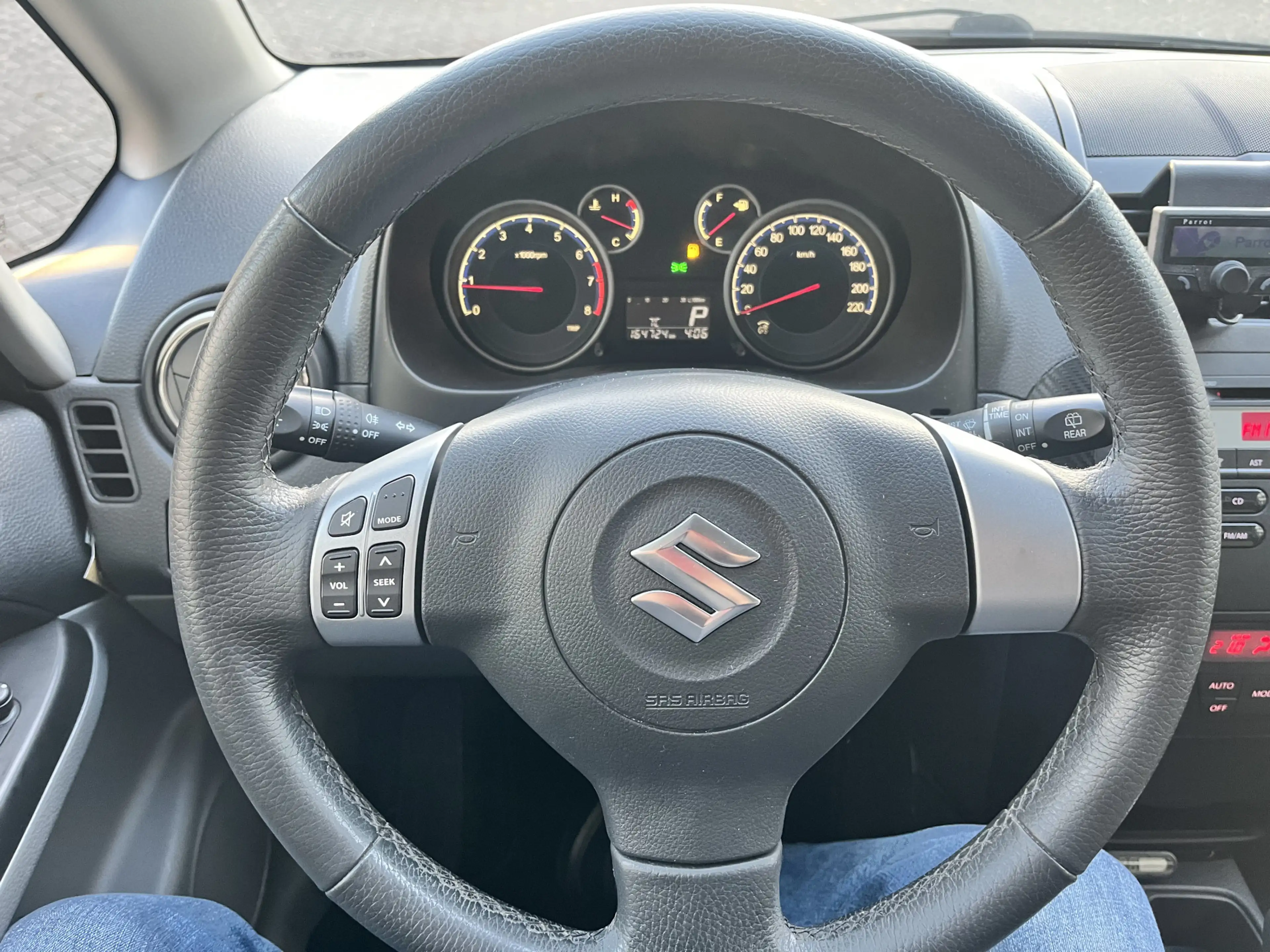 Suzuki SX4 1.6 Exclusive — photo 12