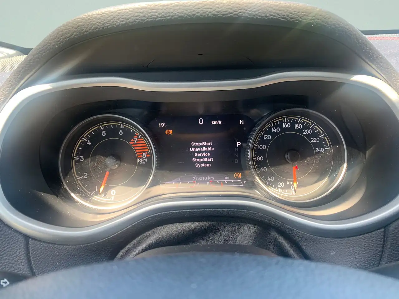 Jeep Cherokee снимка Jeep Cherokee