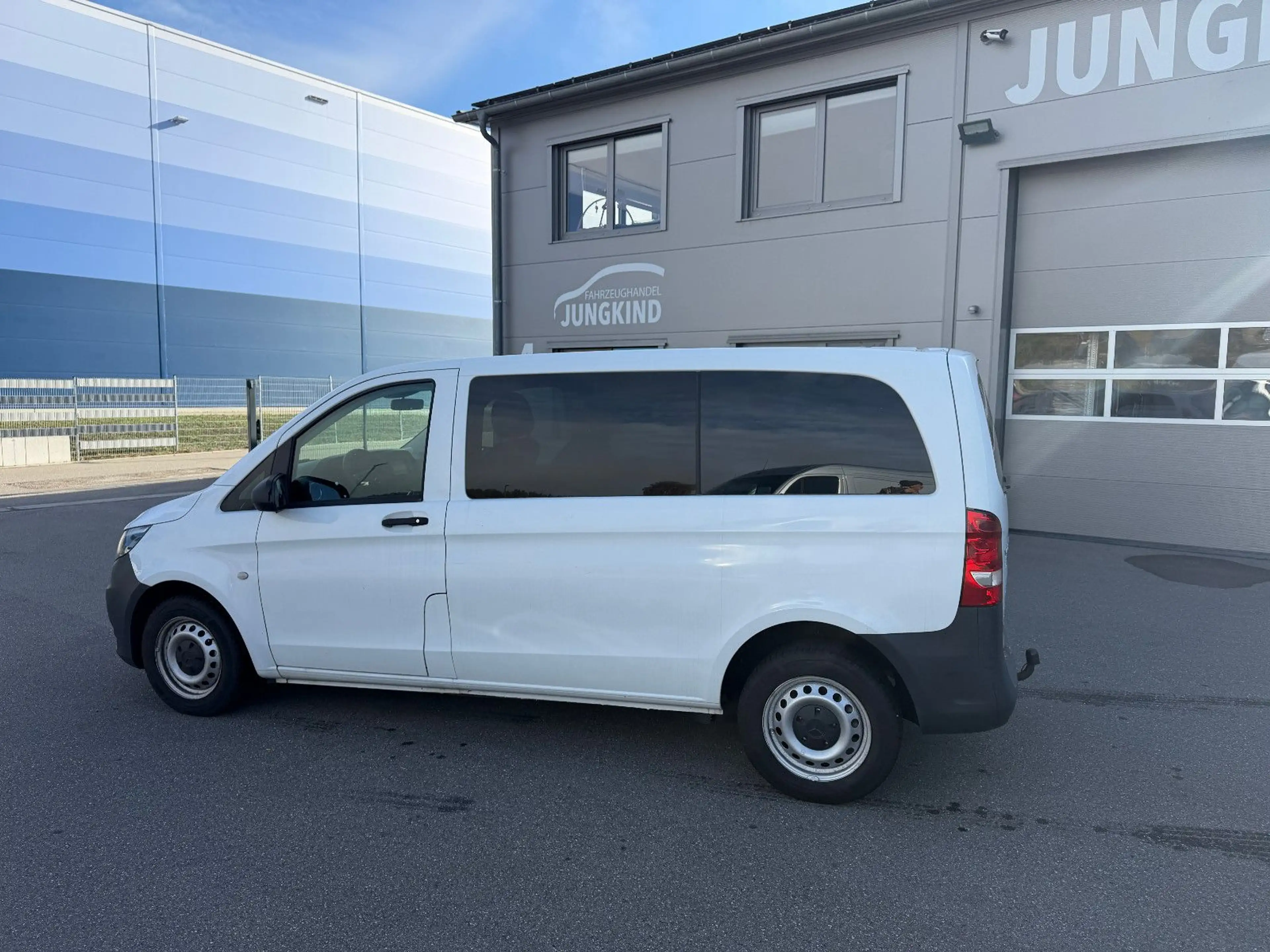 Mercedes-Benz Vito Tourer 116 CDI RWD kompakt Klima — photo 3