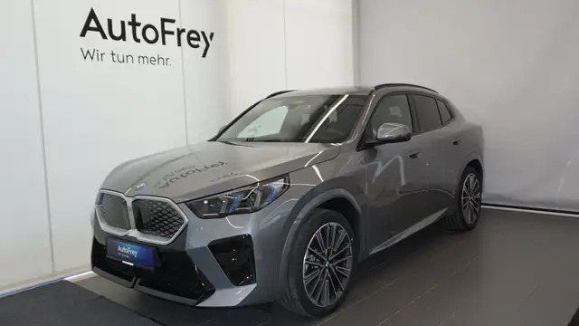 BMW iX2 xDrive30 66,5kWh Ansicht 1
