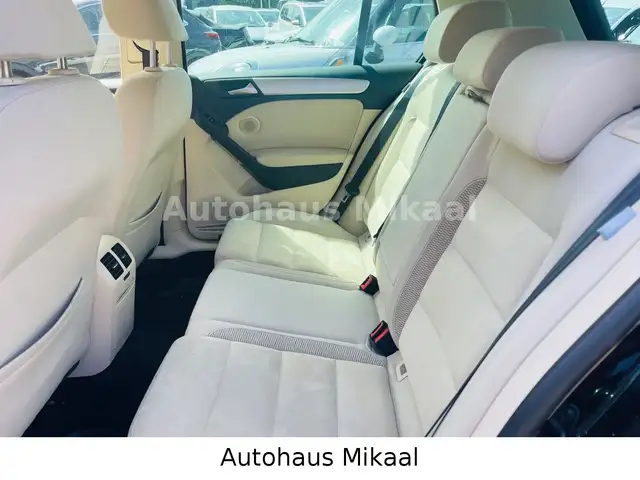 Volkswagen Golf view 13