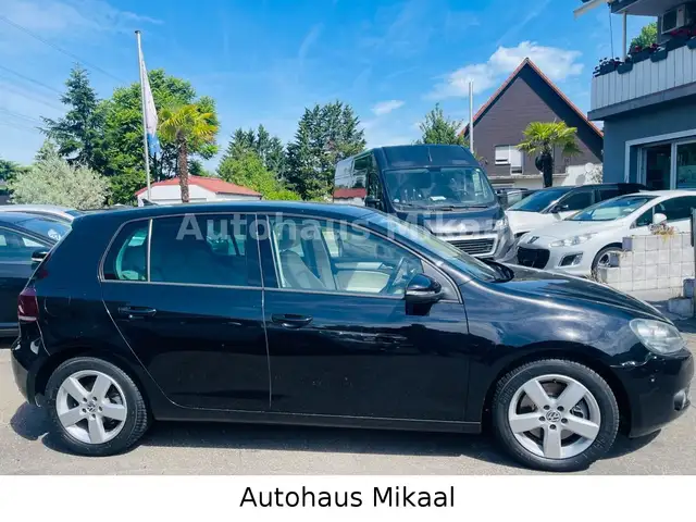 Volkswagen Golf view 3