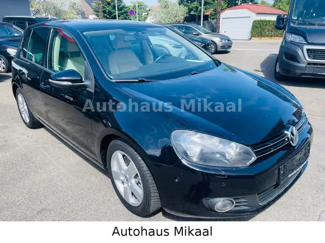 Volkswagen Golf view 2