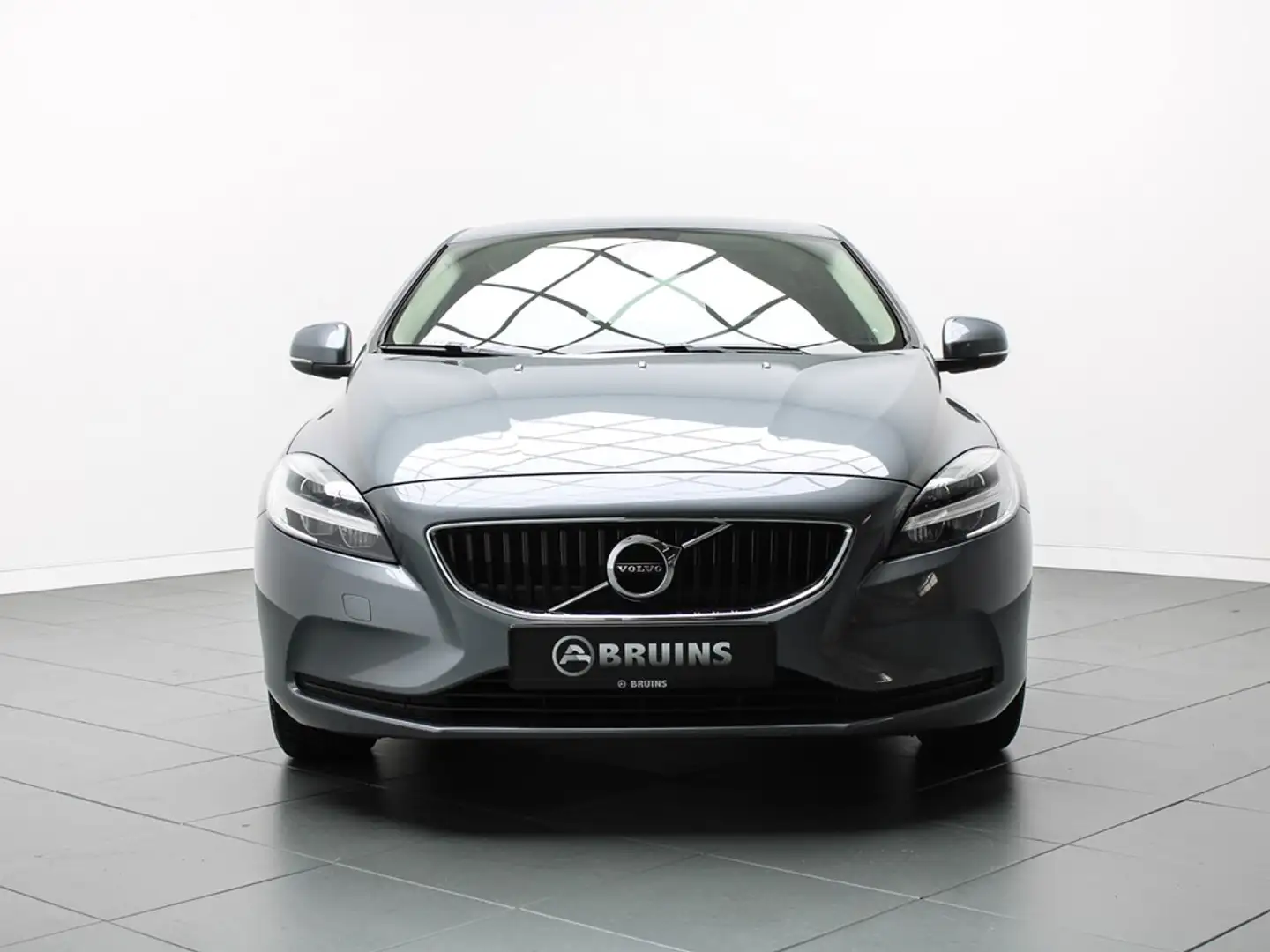 Volvo V40 1.5 T2 Polar+ Automaat, Stoelverwarming, Navigatie Grijs - 2