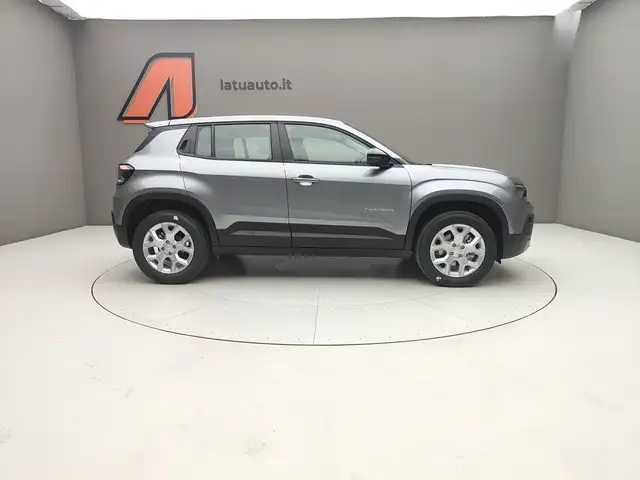 Jeep Avenger view 8